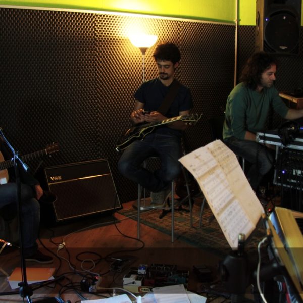 Erica Mou - Studio Session ad Officina Musicale