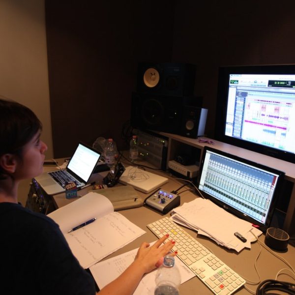 Erica Mou - Studio Session ad Officina Musicale