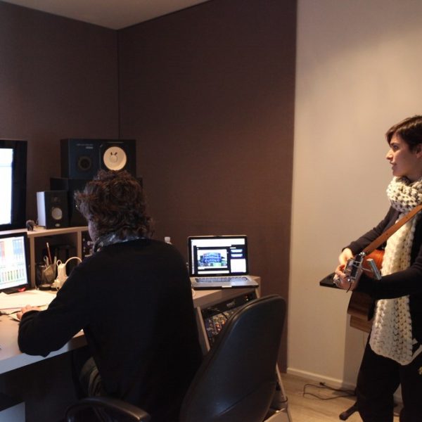 Erica Mou - Studio Session ad Officina Musicale