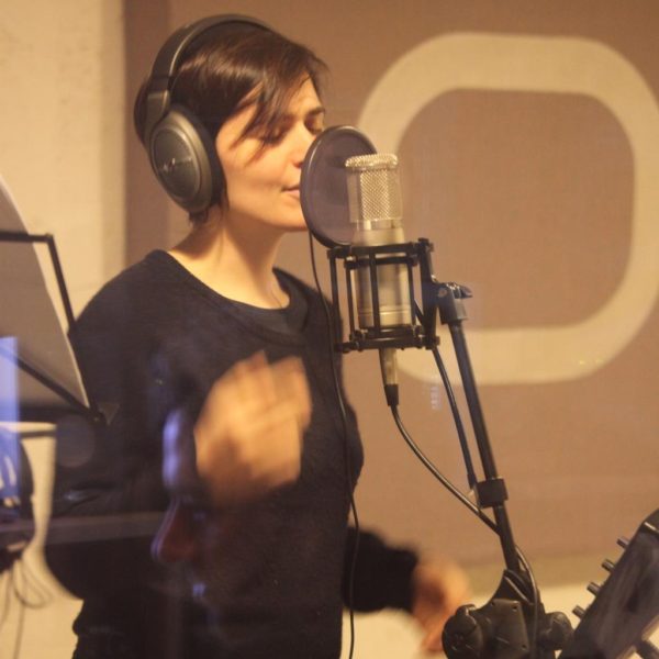 Erica Mou - Studio Session ad Officina Musicale