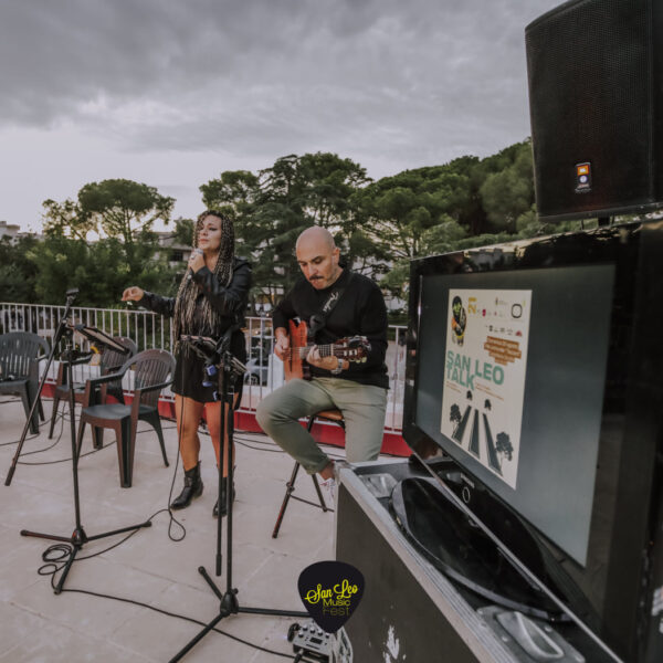 Nina Acoustic Duo 2