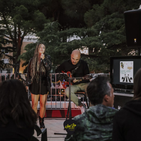 Nina Acoustic Duo 4